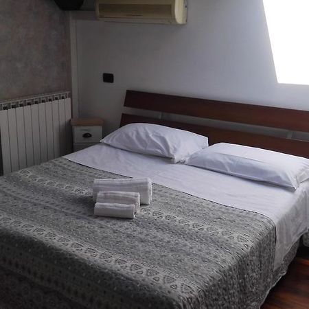 Acteaverona Bagian luar foto